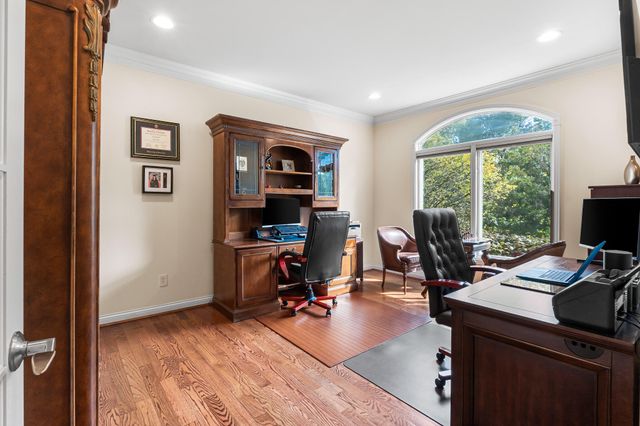 2096 Angela Court, Villa Hills, KY 41017