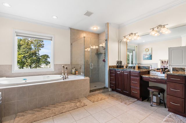 2096 Angela Court, Villa Hills, KY 41017