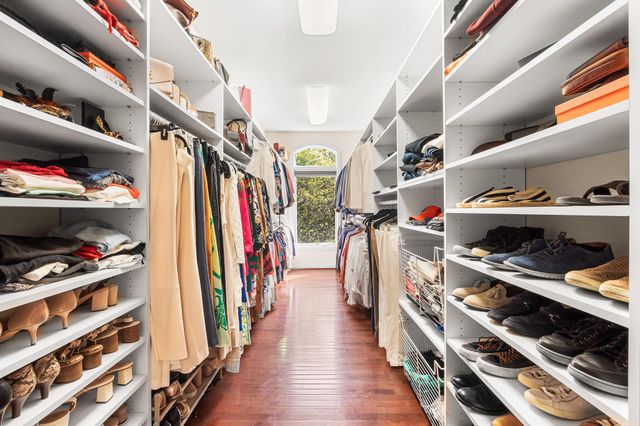 2096 Angela Court, Villa Hills, KY 41017