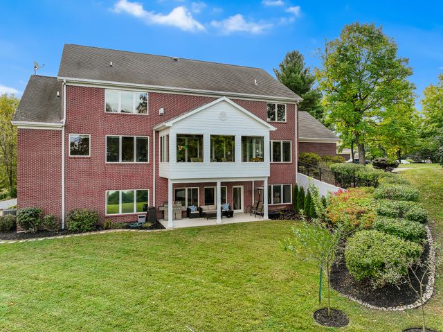 2096 Angela Court, Villa Hills, KY 41017