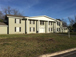 1400 Fairground ST, Taylor, TX 76574