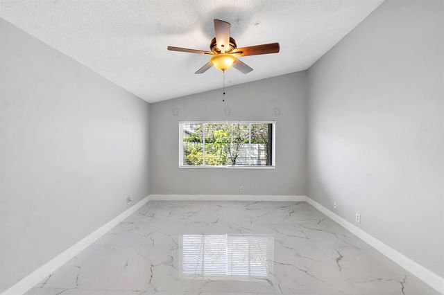 17646 SW 10th Street, Pembroke Pines, FL 33029