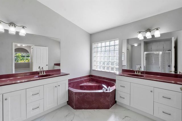 17646 SW 10th Street, Pembroke Pines, FL 33029