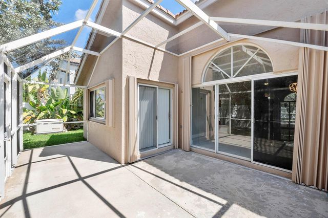 17646 SW 10th Street, Pembroke Pines, FL 33029