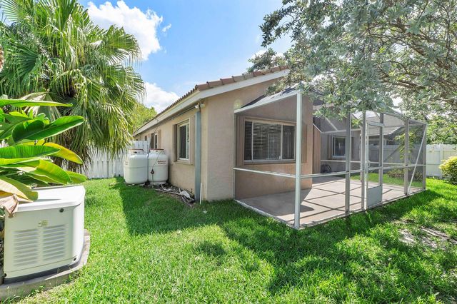 17646 SW 10th Street, Pembroke Pines, FL 33029