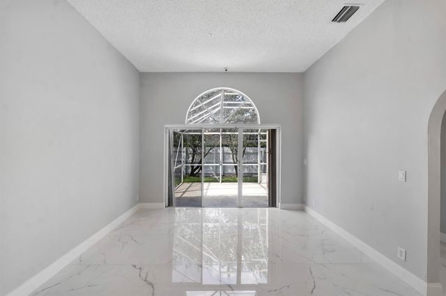 17646 SW 10th Street, Pembroke Pines, FL 33029