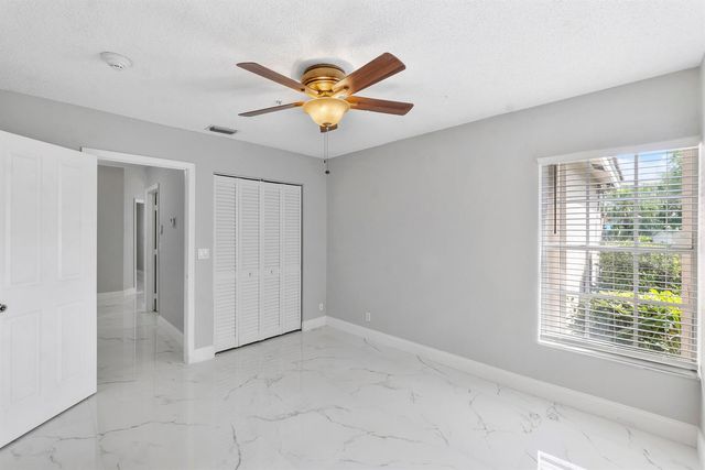 17646 SW 10th Street, Pembroke Pines, FL 33029