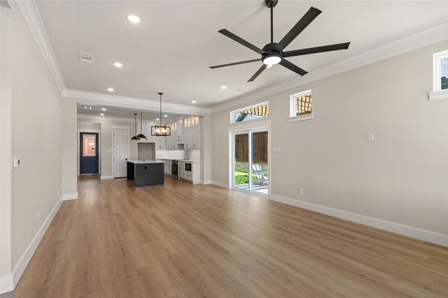 912 Tree Drive, Granbury, TX 76048