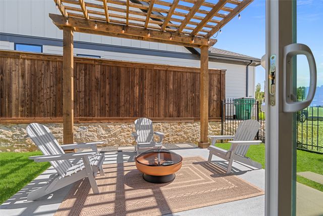 912 Tree Drive, Granbury, TX 76048