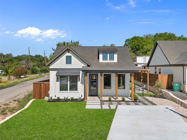912 Tree Drive, Granbury, TX 76048