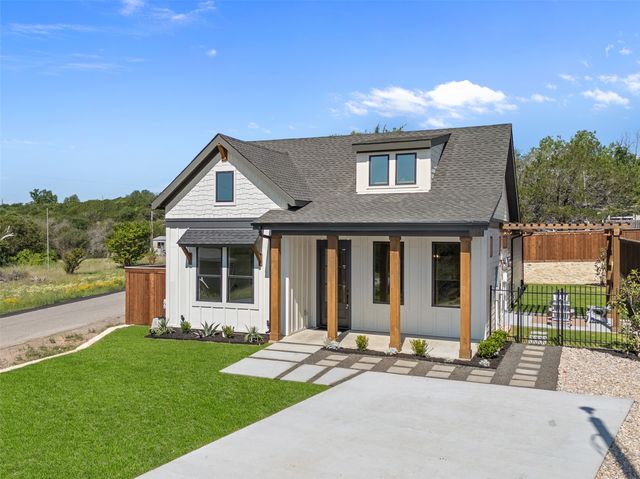 912 Tree Drive, Granbury, TX 76048