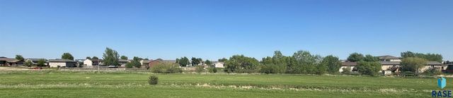 2800 N Bent Grass Ct Court, Sioux Falls, SD 57107