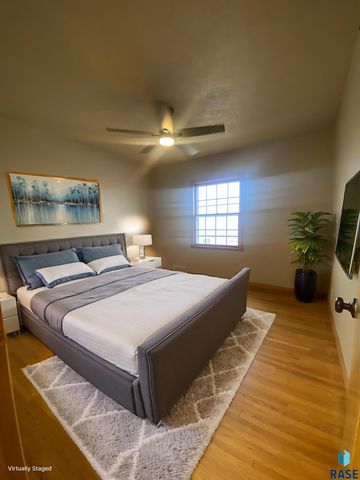 2800 N Bent Grass Ct Court, Sioux Falls, SD 57107