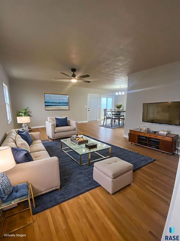 2800 N Bent Grass Ct Court, Sioux Falls, SD 57107