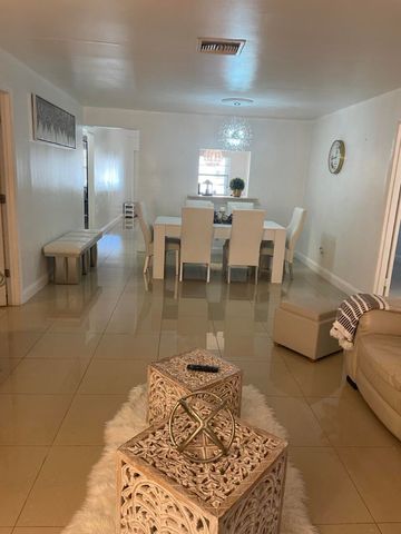 12026 Suellen Circle, Wellington, FL 33414