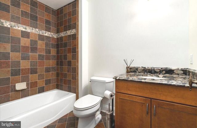 36 W MECHANIC ST, New Hope, PA 18938