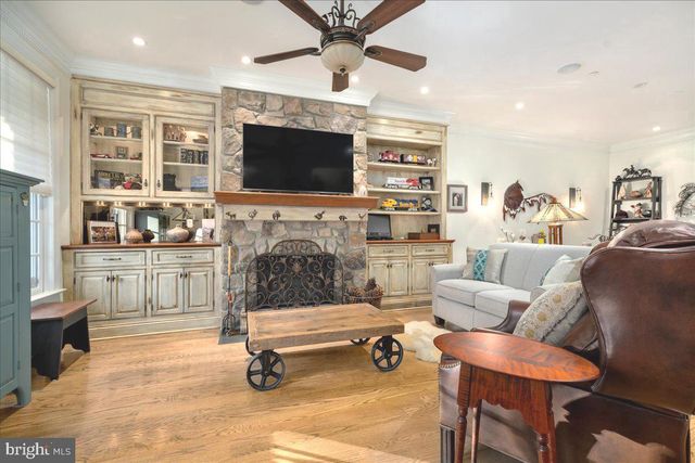 36 W MECHANIC ST, New Hope, PA 18938