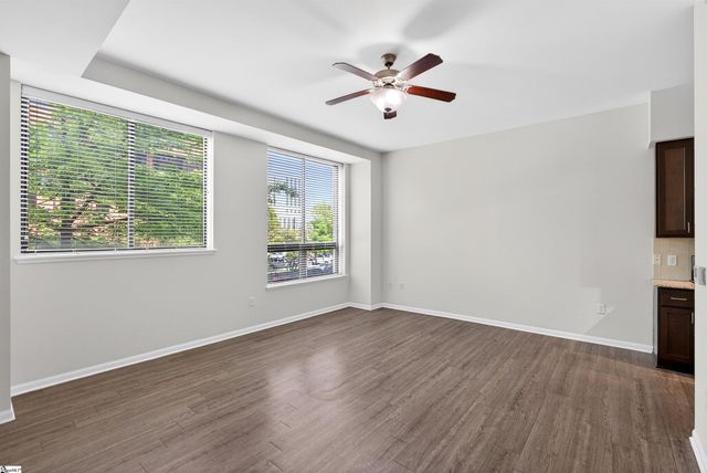100 E Washington Street Unit 23, Greenville, SC 29601