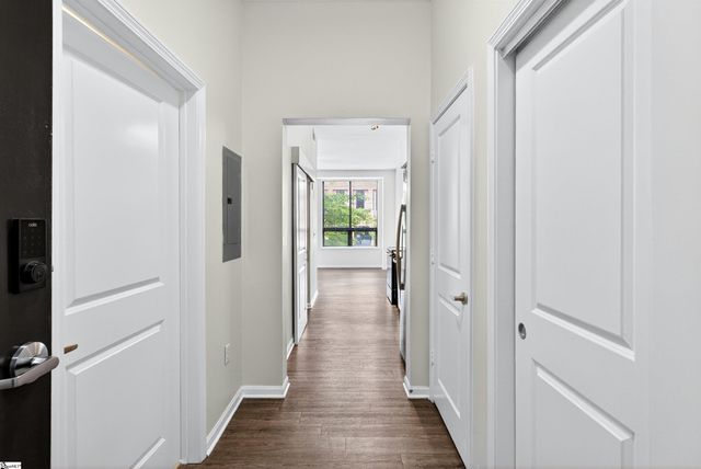 100 E Washington Street Unit 23, Greenville, SC 29601