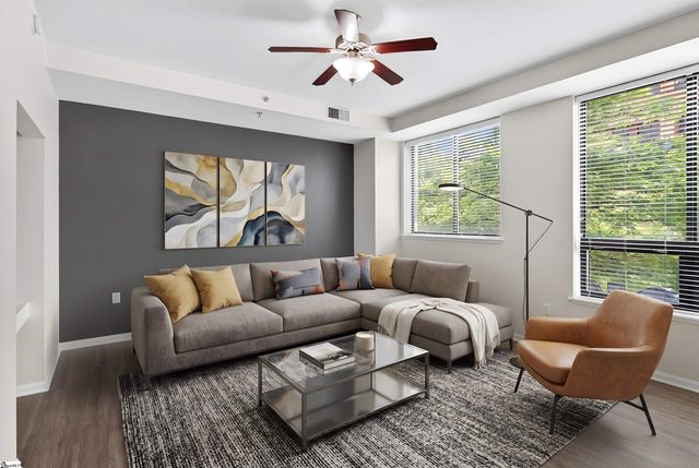100 E Washington Street Unit 23, Greenville, SC 29601