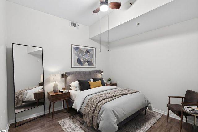 100 E Washington Street Unit 23, Greenville, SC 29601