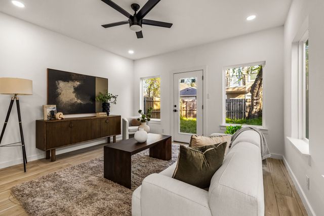 2230 Hooper Street, Dallas, TX 75215