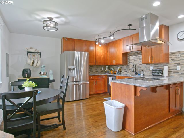 802 Nw 133RD St A, Vancouver, WA 98685