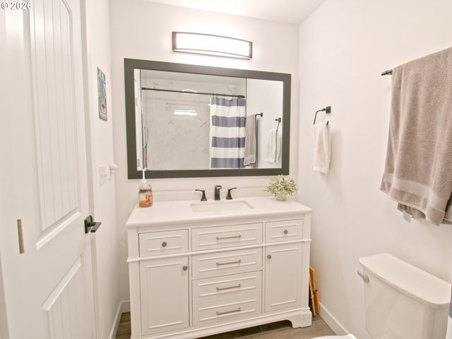802 Nw 133RD St A, Vancouver, WA 98685