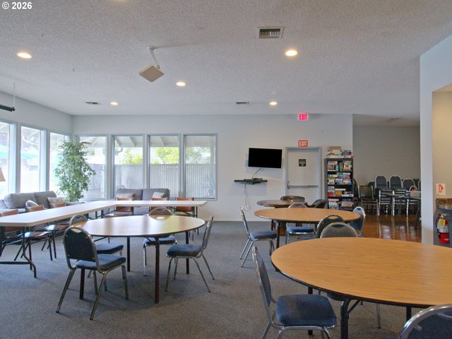 802 Nw 133RD St A, Vancouver, WA 98685