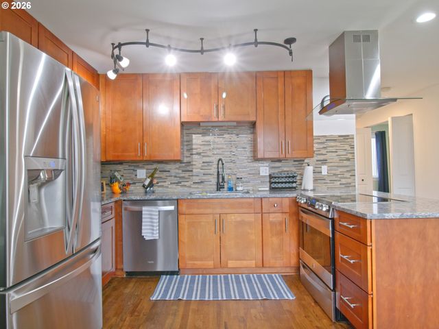 802 Nw 133RD St A, Vancouver, WA 98685