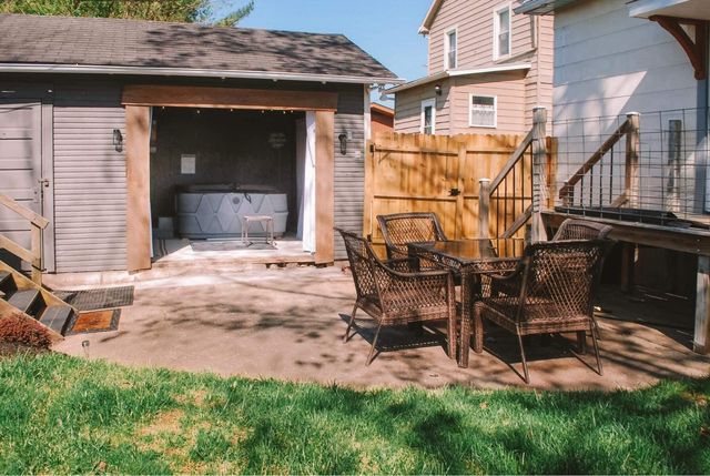 67 W Front Street, Logan, OH 43138