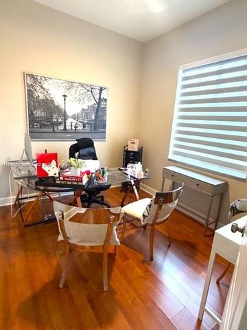 7770 NW 161st Ter, Miami Lakes, FL 33016