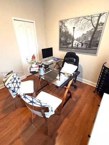 7770 NW 161st Ter, Miami Lakes, FL 33016