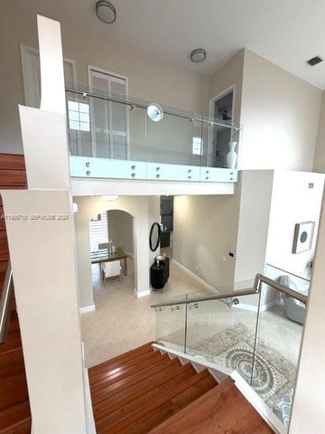 7770 NW 161st Ter, Miami Lakes, FL 33016