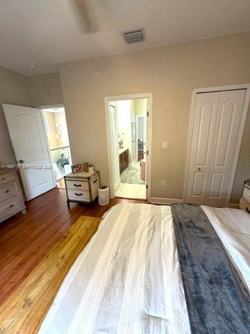 7770 NW 161st Ter, Miami Lakes, FL 33016