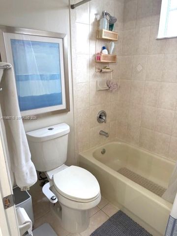 7770 NW 161st Ter, Miami Lakes, FL 33016