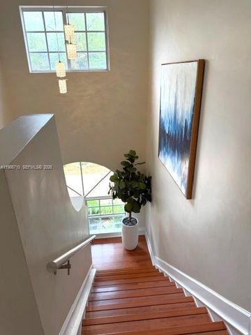 7770 NW 161st Ter, Miami Lakes, FL 33016