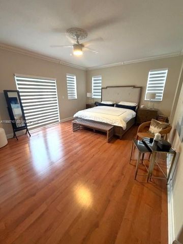 7770 NW 161st Ter, Miami Lakes, FL 33016