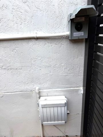 7770 NW 161st Ter, Miami Lakes, FL 33016