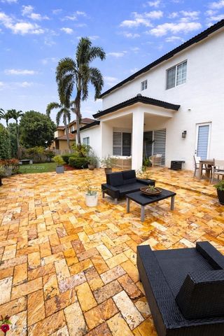 7770 NW 161st Ter, Miami Lakes, FL 33016