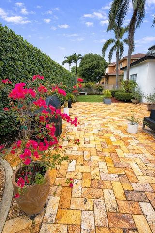 7770 NW 161st Ter, Miami Lakes, FL 33016