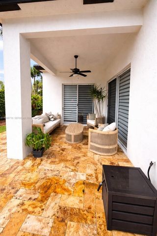 7770 NW 161st Ter, Miami Lakes, FL 33016