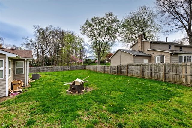 2204 Southeast Boulevard, Salem, OH 44460