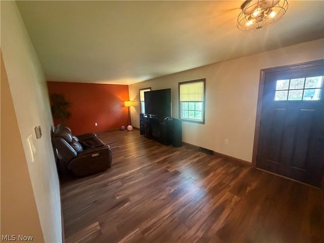2204 Southeast Boulevard, Salem, OH 44460