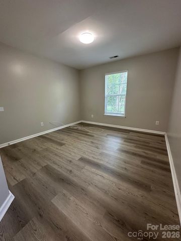 14108 Riding Hill Avenue, Charlotte, NC 28213