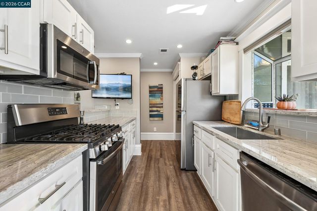8035 Mountain View Dr C, Pleasanton, CA 94588