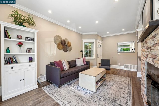 8035 Mountain View Dr C, Pleasanton, CA 94588