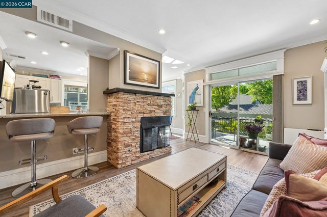 8035 Mountain View Dr C, Pleasanton, CA 94588