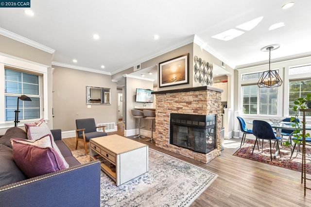 8035 Mountain View Dr C, Pleasanton, CA 94588