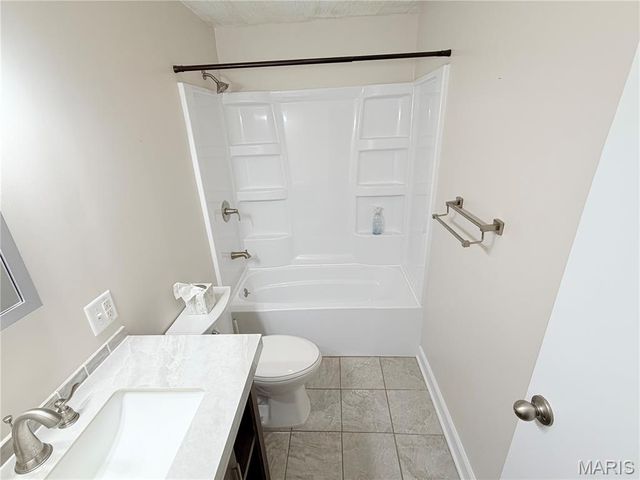 8117 Berry Road, Bonne Terre, MO 63628